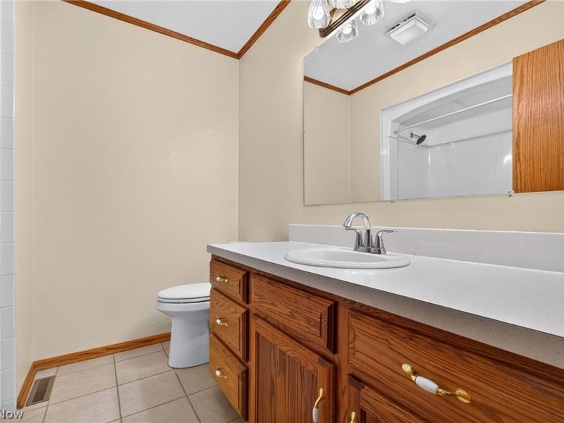 5732 Perry Hills Drive SW, Canton, OH 44706 Photo 20