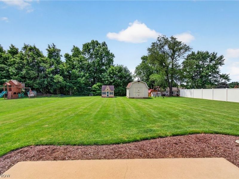 5732 Perry Hills Drive SW, Canton, OH 44706 Photo 6
