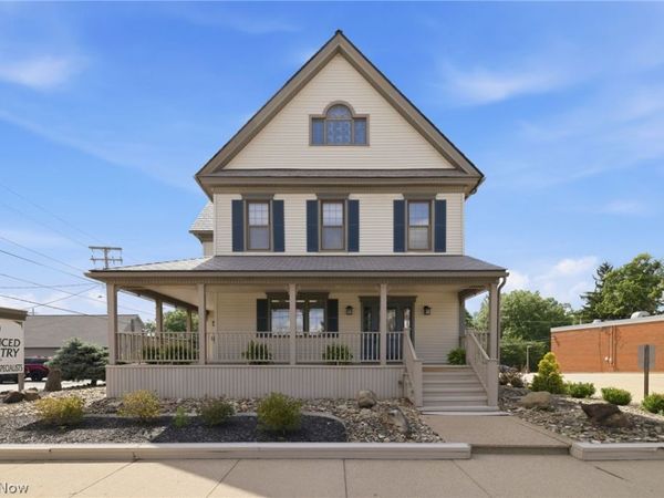 23 N Main Street , Columbiana, OH 44408