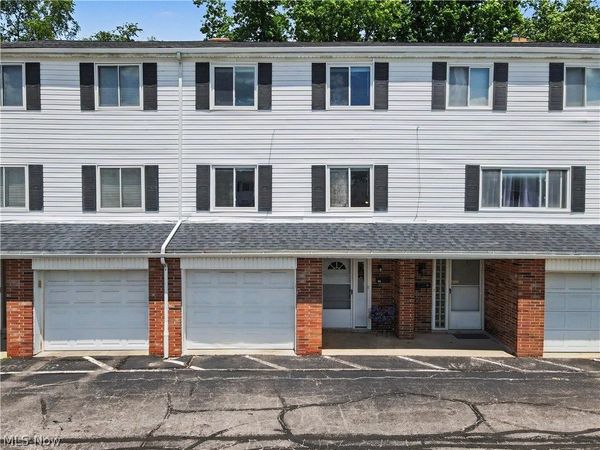 2005 Presidential Parkway , Unit H76, Twinsburg, OH 44087