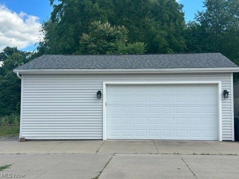 2372 Triplett Boulevard, Akron, OH 44312 Photo 2