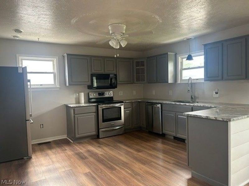 2372 Triplett Boulevard, Akron, OH 44312 Photo 8