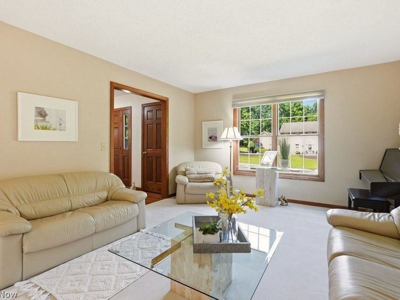 3575 Avanti Lane , Uniontown, OH 44685 Photo 9