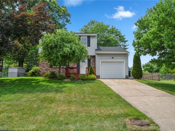 107 Heston Dr, Cranberry Twp, PA 16066