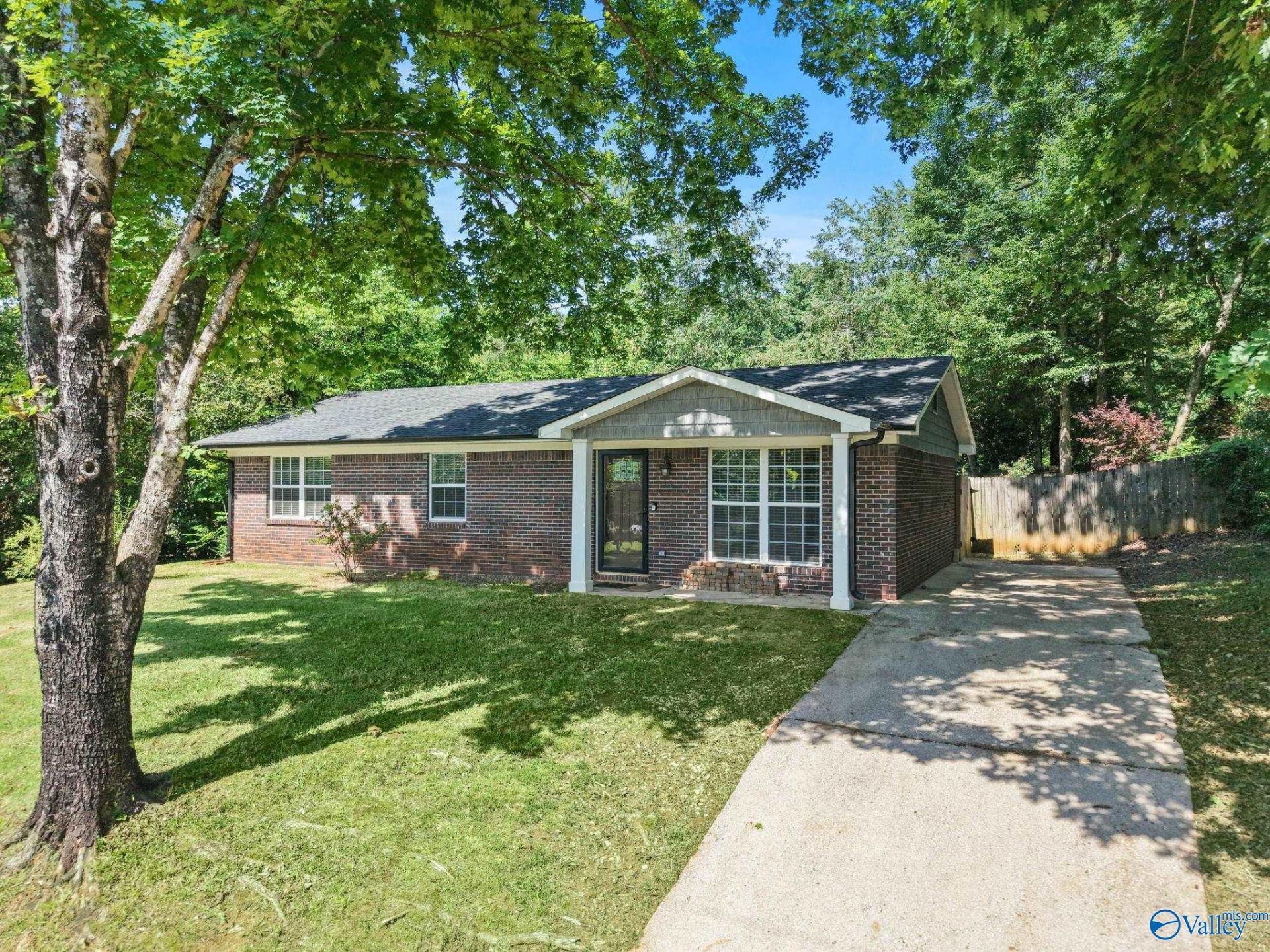 6303 NW Maywick Drive, Huntsville, AL 35810 Main Photo