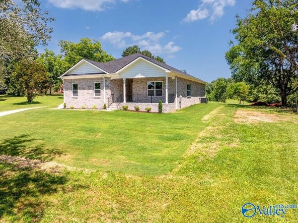 769 Billy D Harbin Road, New Market, AL 35761
