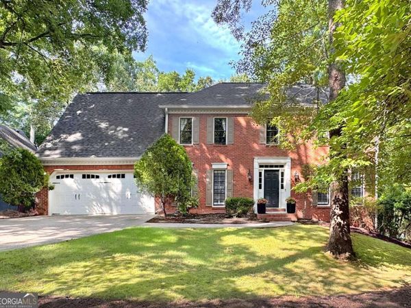 335 Woodchuck Court, Roswell, GA 30076