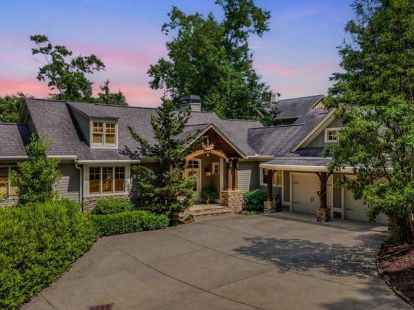 401 Ridgewater Lane, Waleska, GA 30183