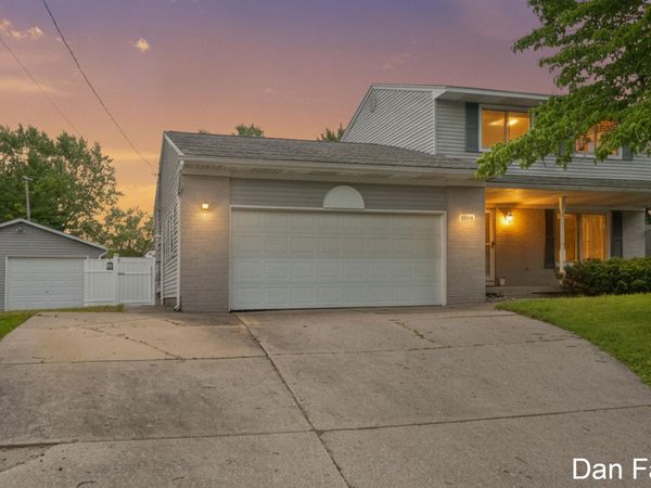 4380 Knickerbocker Court SW, Wyoming, MI 49519