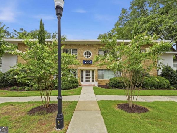 2240 Cheshire Bridge Road NE, Unit 205, Atlanta, GA 30324