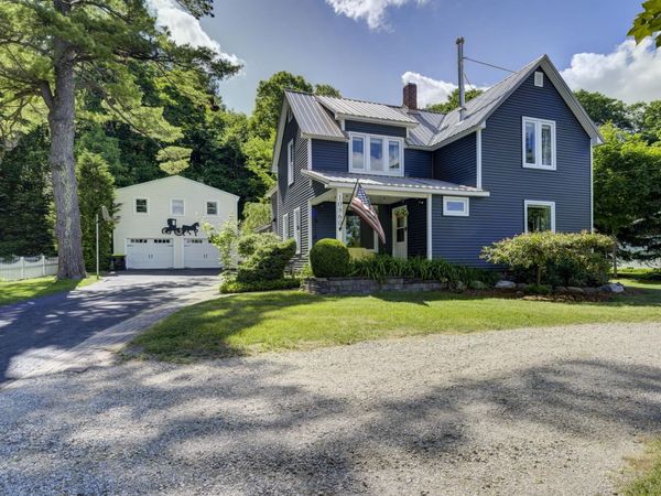 10860 West Bayshore Drive S, Traverse City, MI 49684