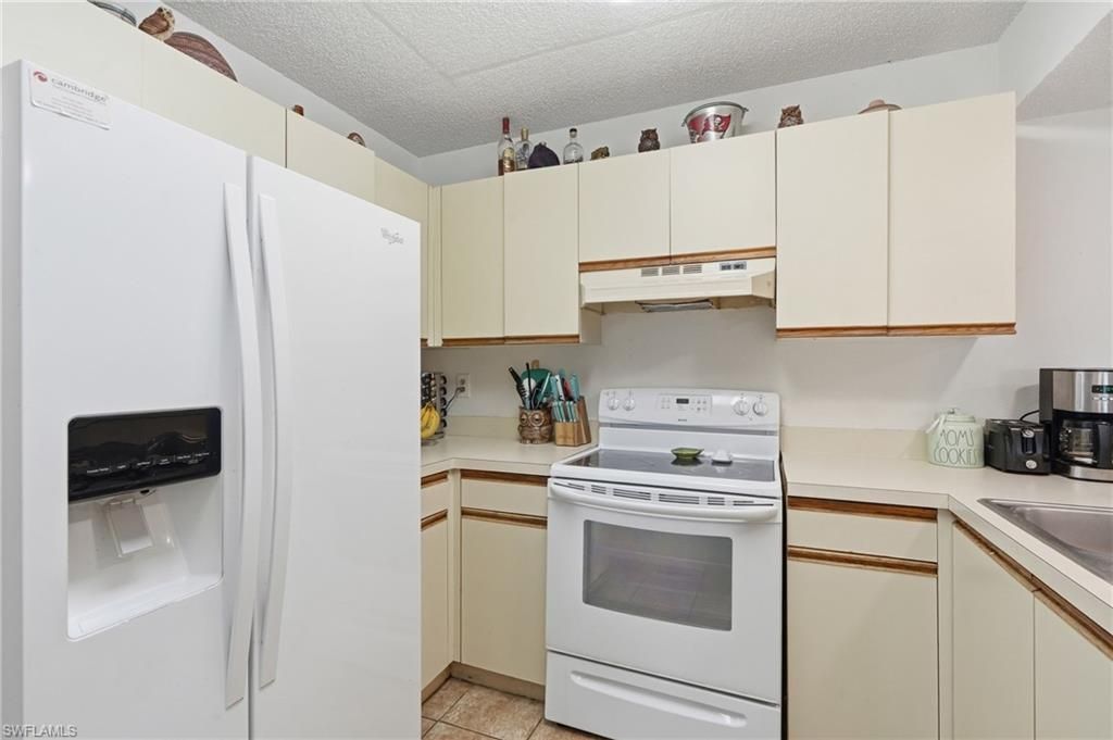 132 Santa Clara Dr, Unit 10, Naples, FL 34104 Photo