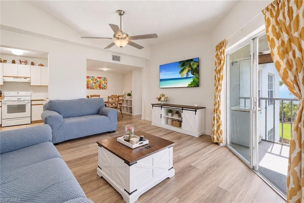 132 Santa Clara Dr, Unit 10, Naples, FL 34104 Photo