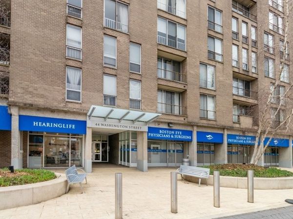 44 Washington St., Unit 913, Brookline, MA 02445
