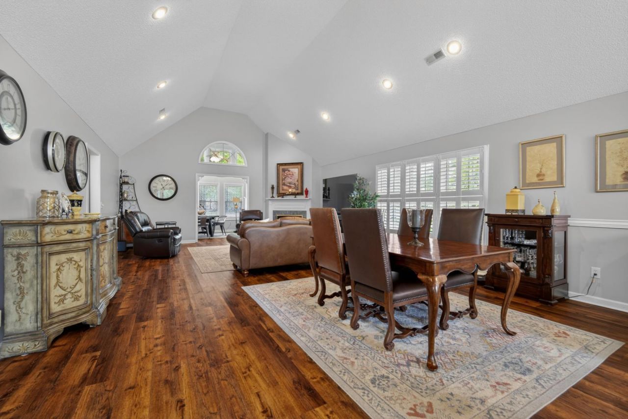 256 Ridge Lake Drive Photo 10