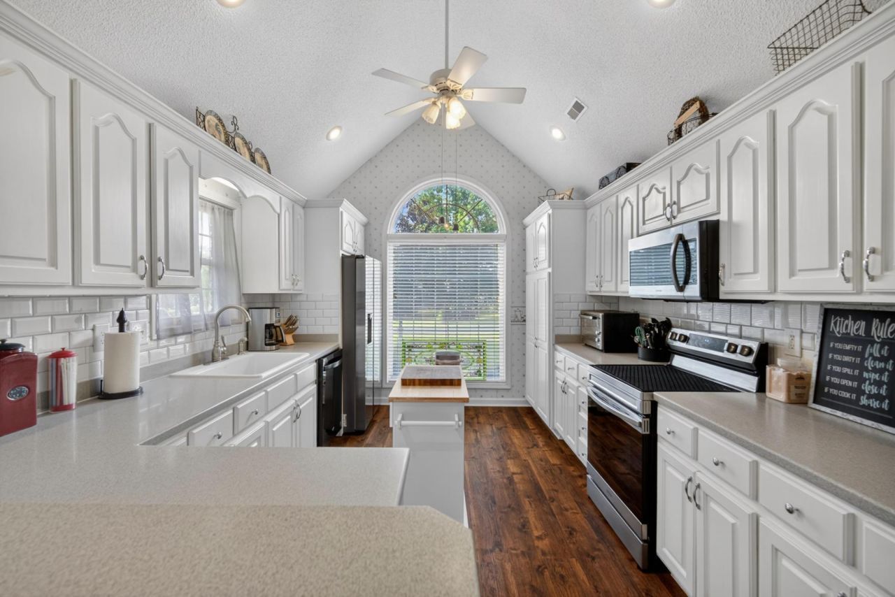 256 Ridge Lake Drive Photo 15