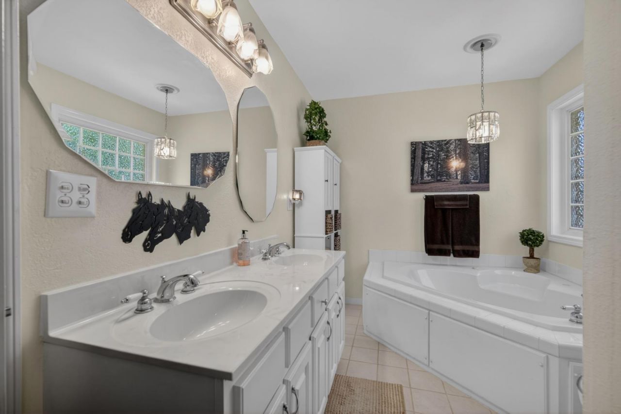 256 Ridge Lake Drive Photo 19