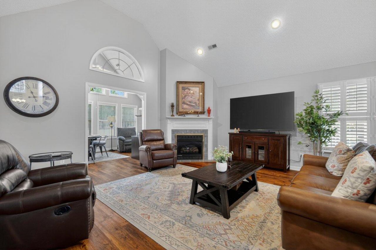 256 Ridge Lake Drive Photo 8