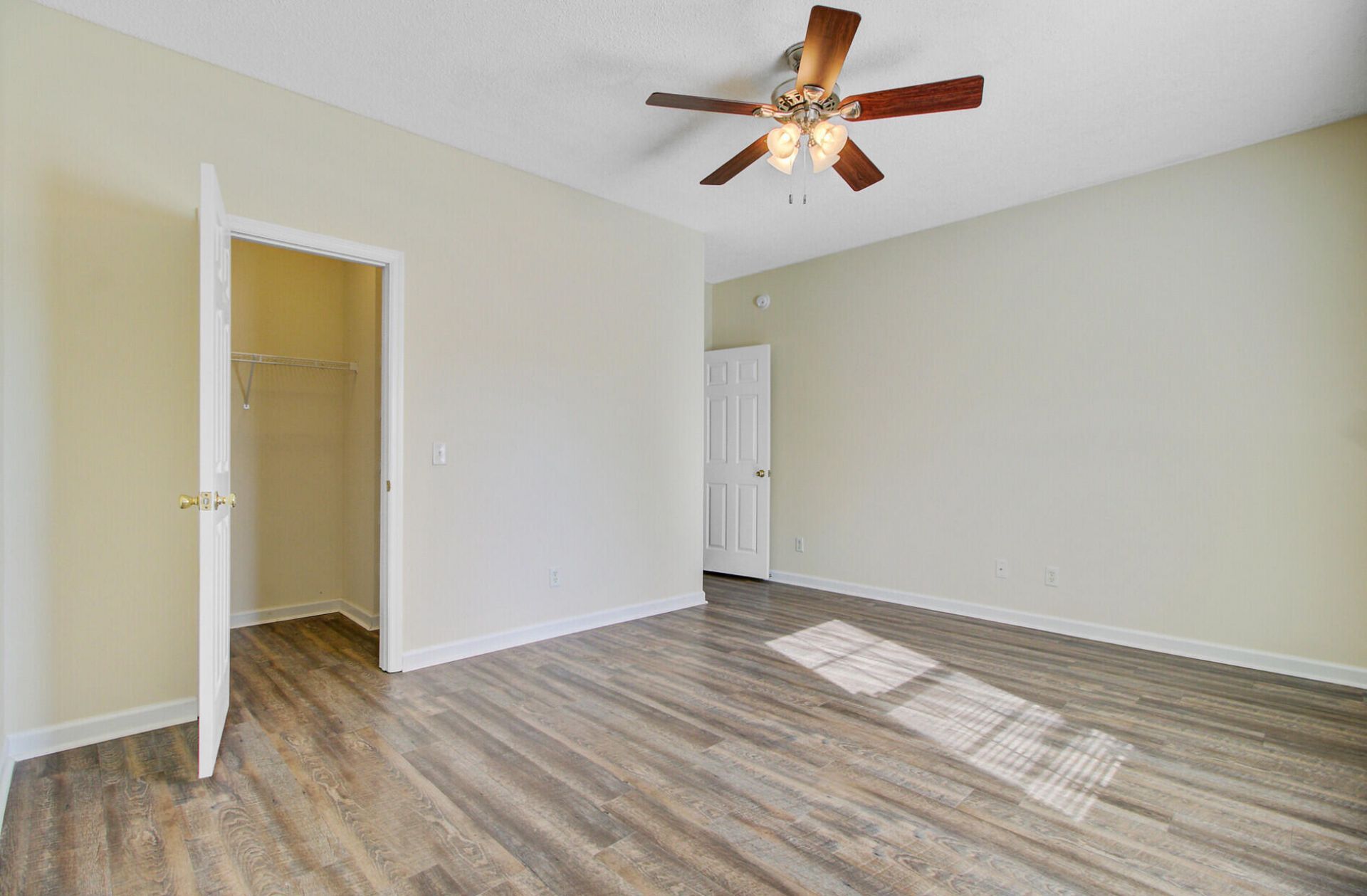100 Bridgetown Road Photo 14