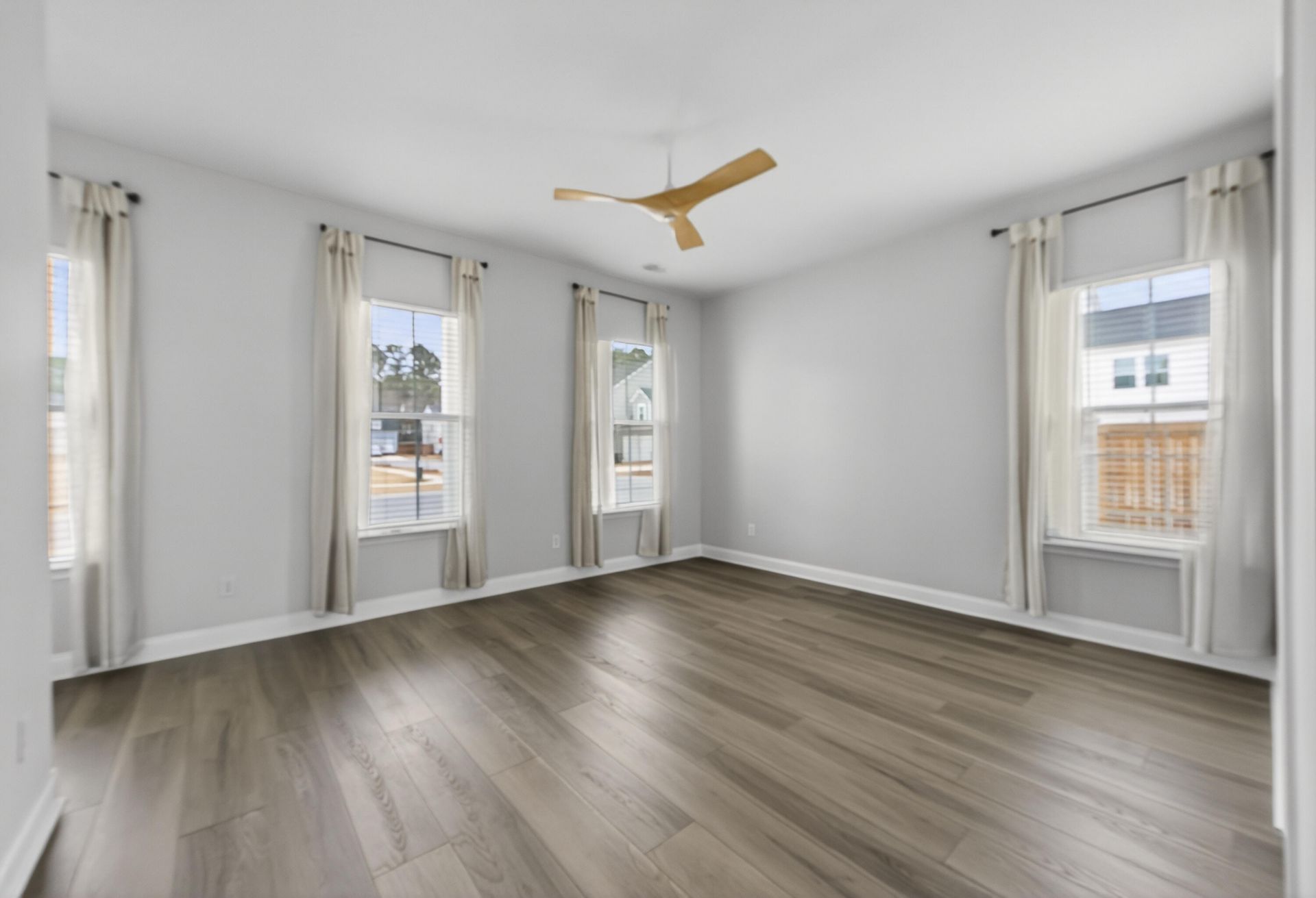 1014 Shore Lap Street Photo 4