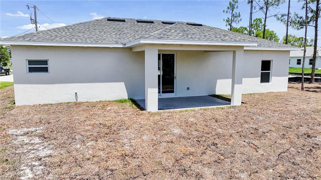 657 Crabtree Ct, Lehigh Acres, FL 33974 Photo