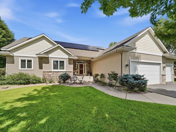 868 Bavaria Hills Terrace, Chaska, MN 55318
