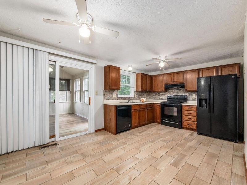 7333 Schoolcraft Lane, Columbus, OH 43235 Photo 10