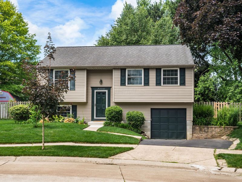 7333 Schoolcraft Lane, Columbus, OH 43235 Photo 2