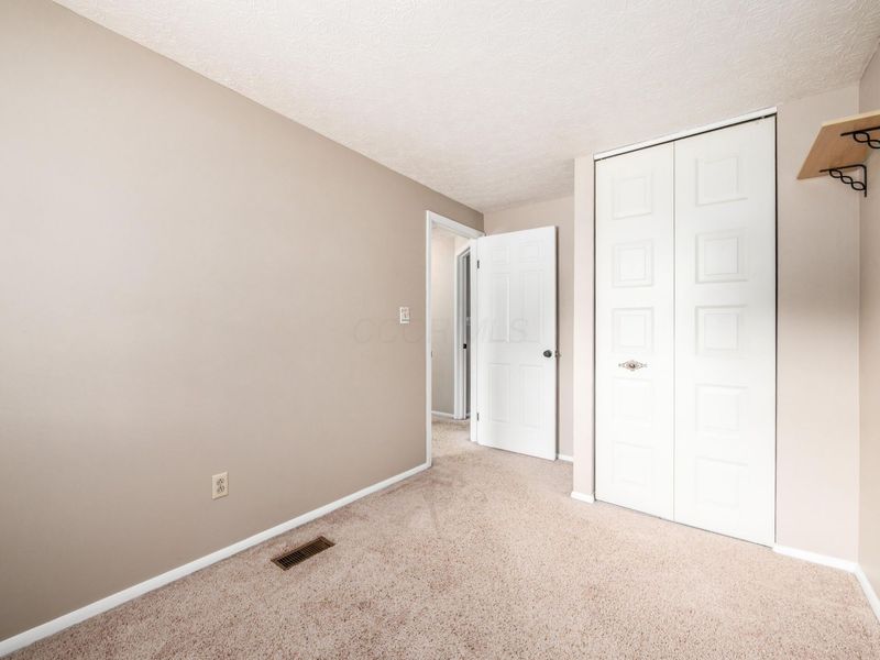 7333 Schoolcraft Lane, Columbus, OH 43235 Photo 22