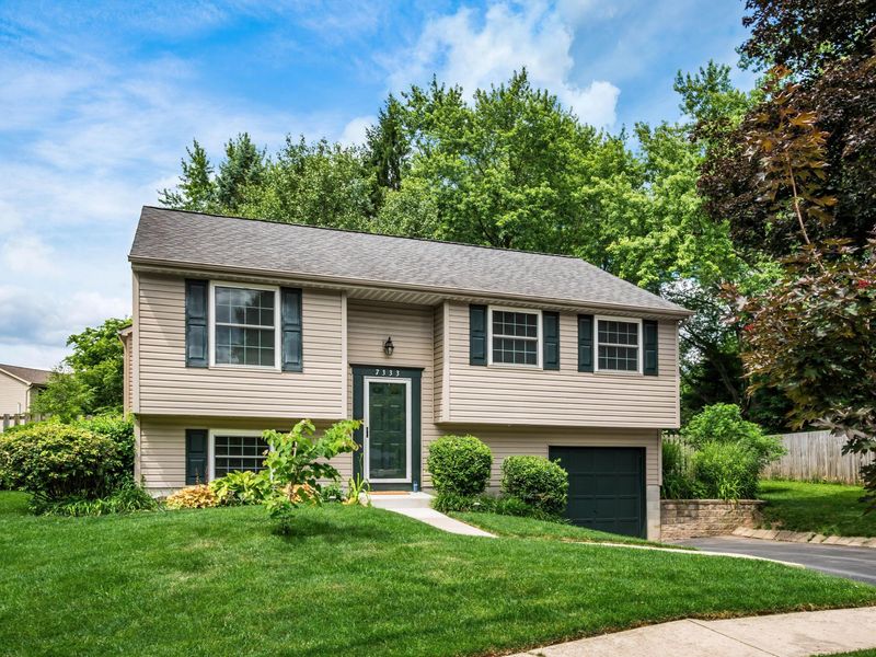 7333 Schoolcraft Lane, Columbus, OH 43235 Photo 3