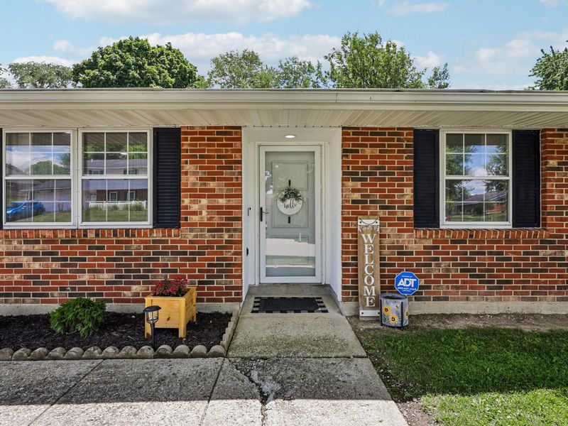 4916 Arrowview Drive , Huber Heights, OH 45424 Photo 5
