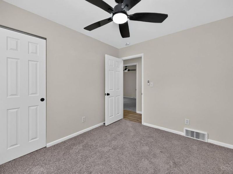 4074 E Kemper Road, Sharonville, OH 45241 Photo 17
