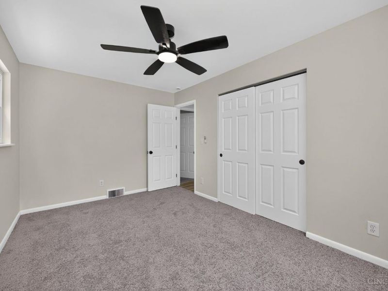 4074 E Kemper Road, Sharonville, OH 45241 Photo 22