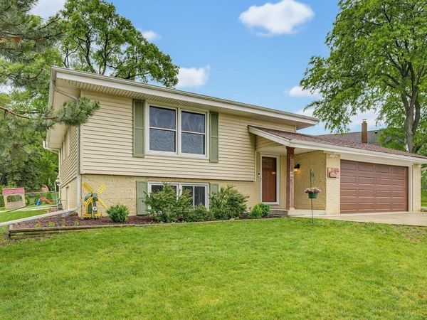 12405 W Crawford AVENUE, New Berlin, WI 53151