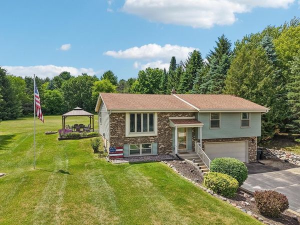 S86W31341 Meyer DRIVE, Mukwonago, WI 53149