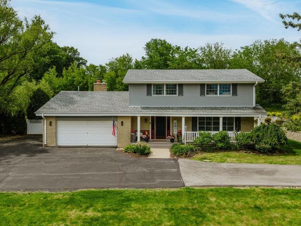 N10W28431 Northview ROAD, Waukesha, WI 53188