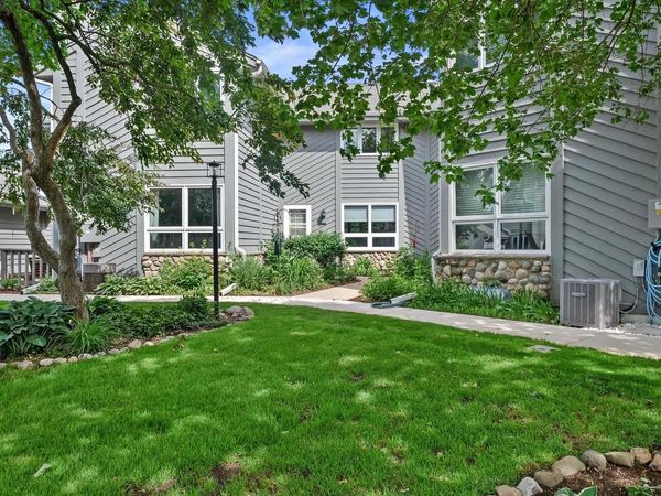 15661 W Ridge ROAD, New Berlin, WI 53151
