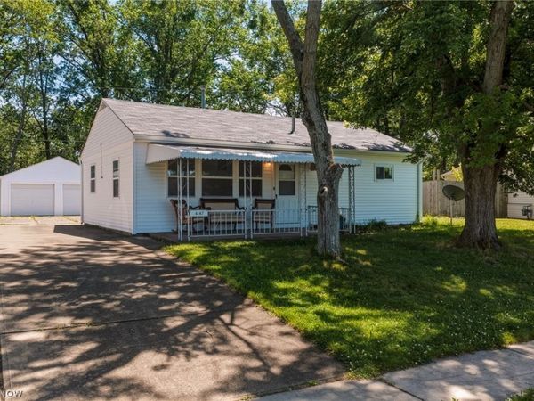 4147 Black River Circle , Lorain, OH 44055