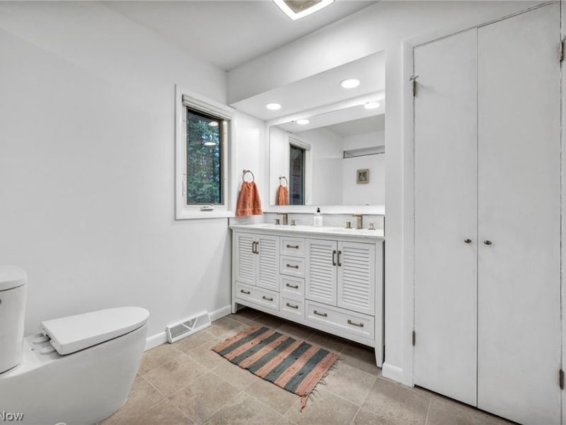 34580 Sherbrook Park Drive, Solon, OH 44139 Photo 18