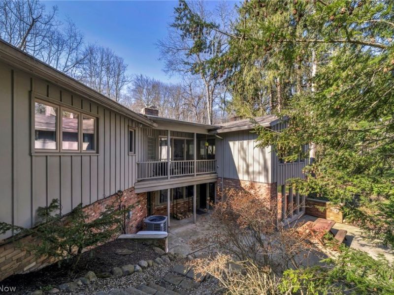 34580 Sherbrook Park Drive, Solon, OH 44139 Photo 2
