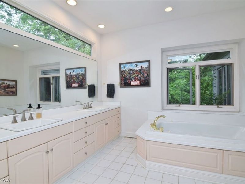 13540 Ledgebrook Lane, Chagrin Falls, OH 44022 Photo 18