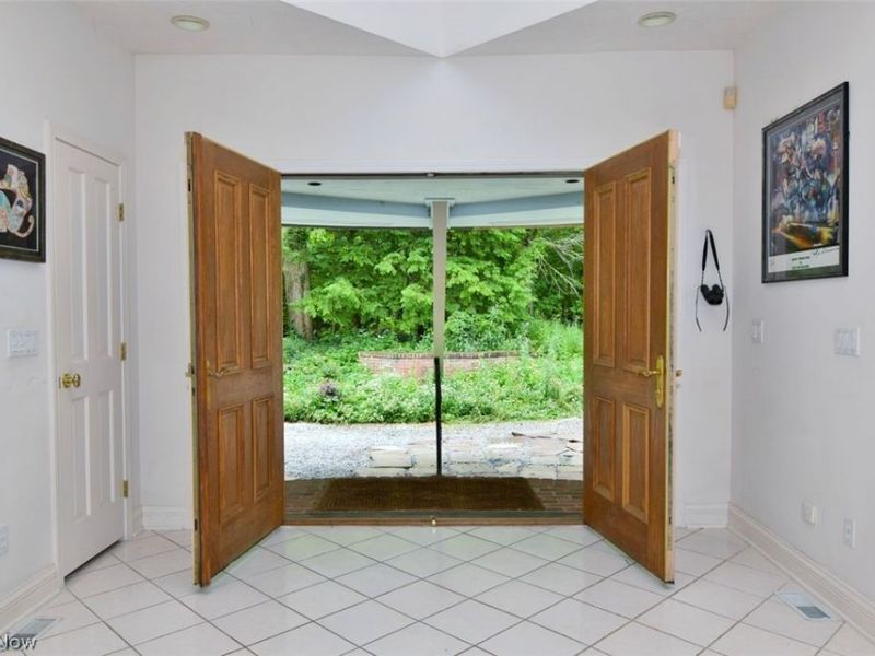13540 Ledgebrook Lane, Chagrin Falls, OH 44022 Photo 5