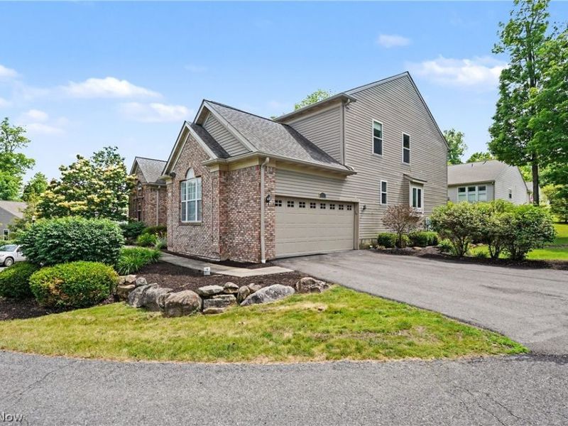 532 Covington Lane, Chagrin Falls, OH 44023 Photo 3