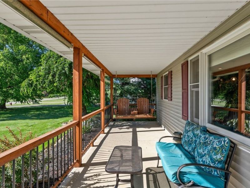 7391 Hidden Glen Drive, Amherst, OH 44001 Photo 5