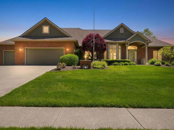 527 Chestnut Hills Parkway, Fort Wayne, IN 46814
