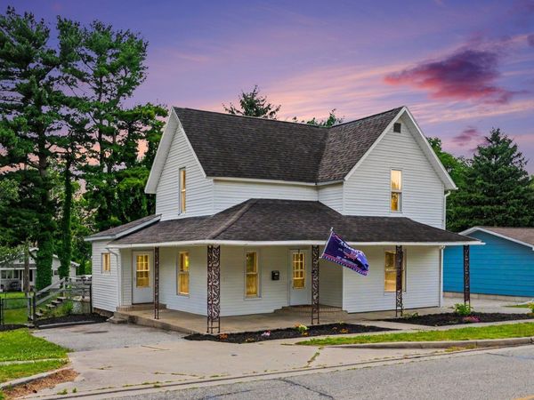 1031 N Huntington Street, Syracuse, IN 46567