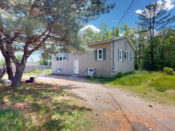 225 Middle Road , Sabattus, ME 04280