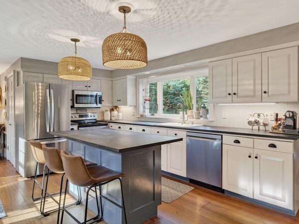 160 Memorial Highway , North Yarmouth, ME 04097