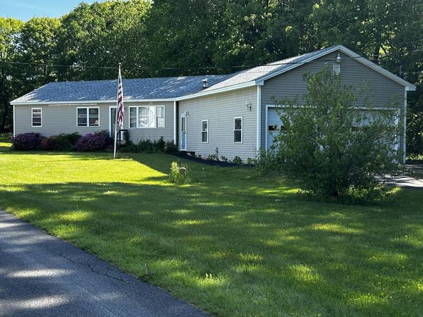 28 Denise Avenue , Oakland, ME 04963