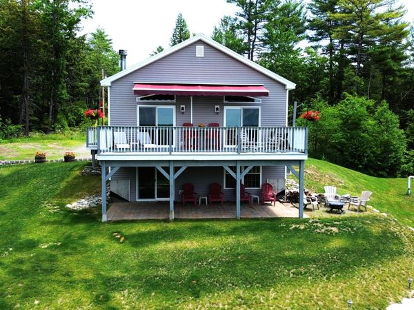 558 Old Ferry Road , Hartland, ME 04943